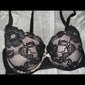 Cream & black laced VS bra